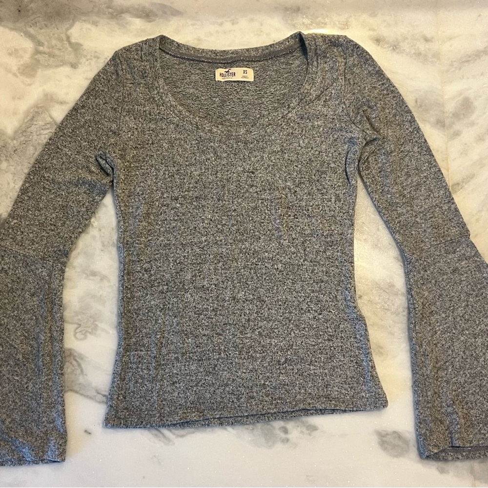 Hollister Gray Bell Sleeve Fitted Knit Top - XS
